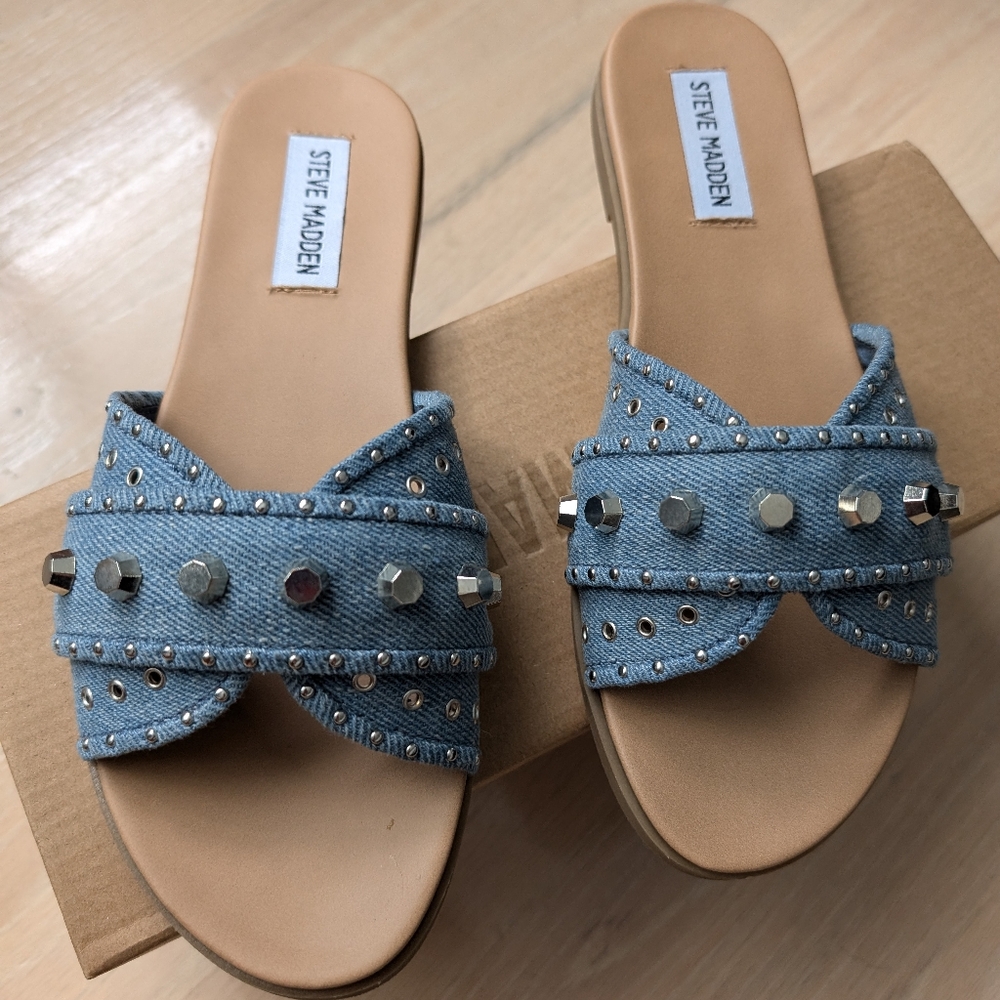 STEVE MADDEN Kayra Denim Slide Sandals w/ Silver Stud Eyelet Rivet 7 Blue Tan